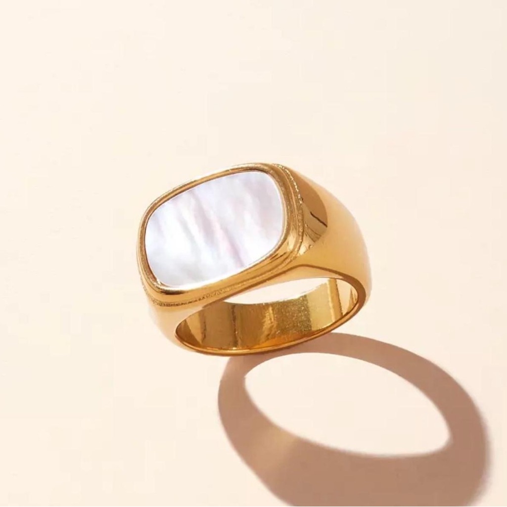 Mother Of Pearl Gold Sahira Ring